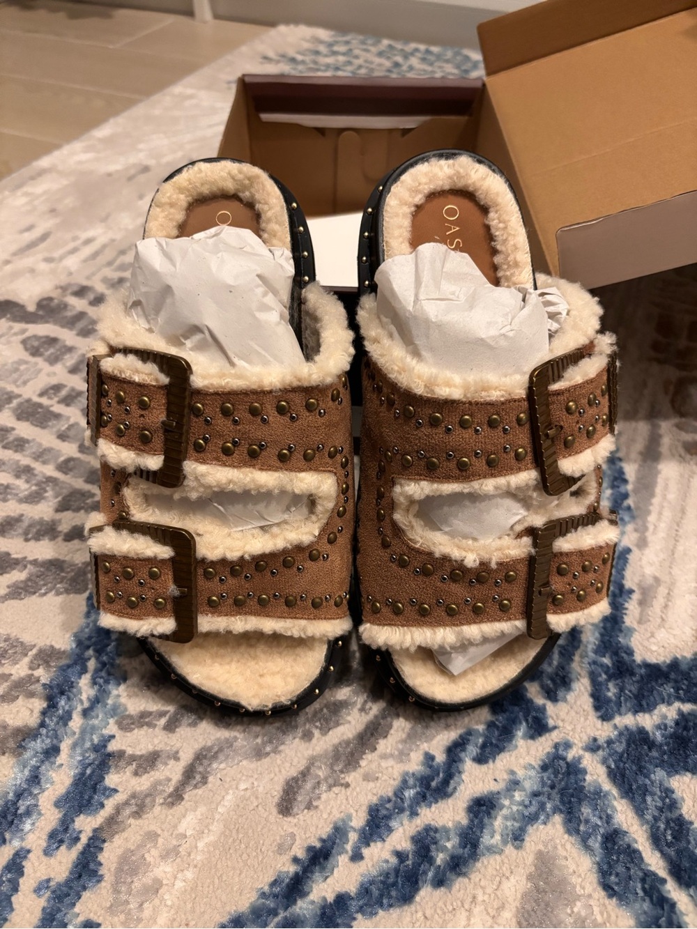 NIB Oasis Society Gaylen Sandals size 6.5